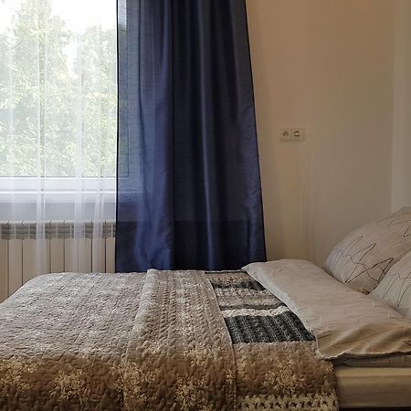 Apartament Tarnow-Moscice Przy Moscie Luaran gambar