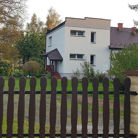 Apartament Tarnow-Moscice Przy Moscie Luaran gambar